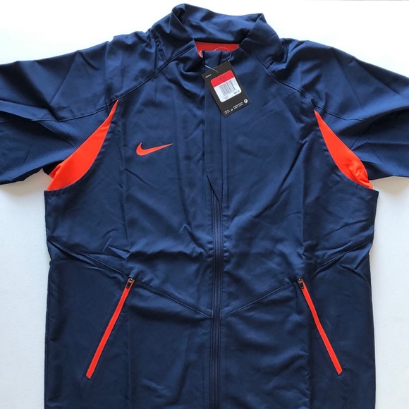 nike basketball jacket mens